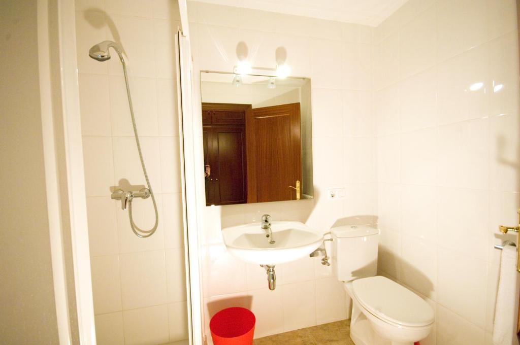 Apartments Figueres Figueres  Phòng bức ảnh