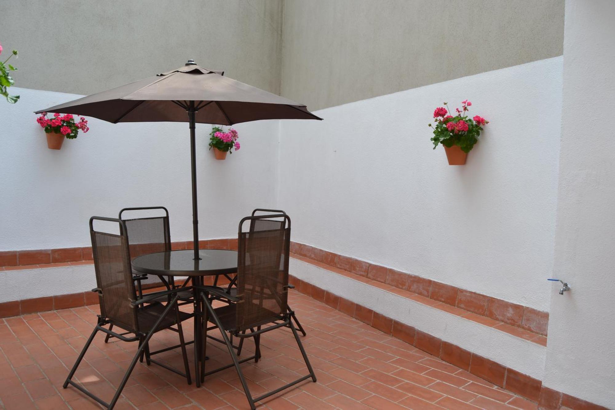 Apartments Figueres Figueres  Ngoại thất bức ảnh